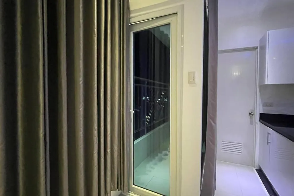 Apartment Kandi T2, Breezy 1Br, 9Th Floor. Housekeeping & Netflix! Angeles