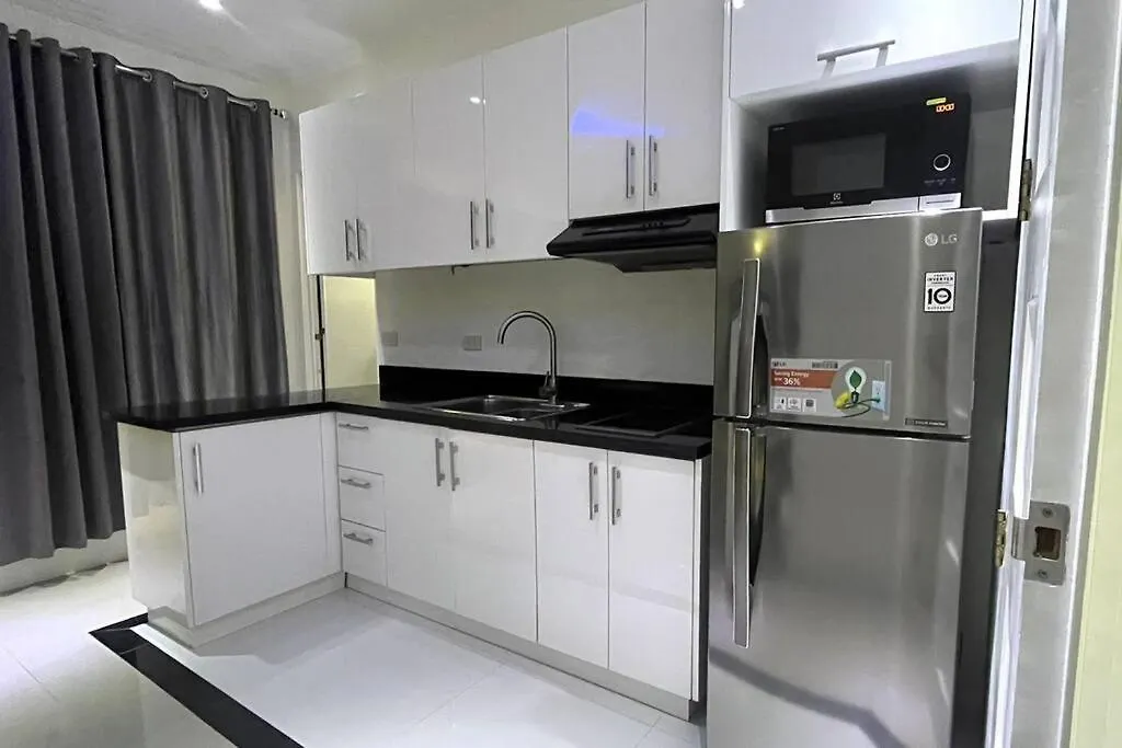 Kandi T2, Breezy 1Br, 9Th Floor. Housekeeping & Netflix! Angeles