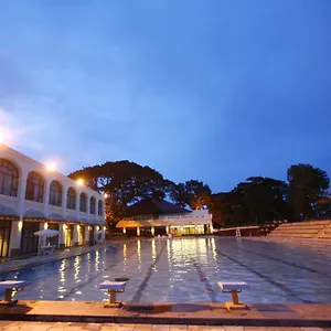 克拉克溫泉度假城 度假村